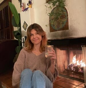 Nicole de Boer Instagram - Happy Winter Solstice !
And thank you for the birthday wishes yesterday. 🥰
Sending out love to all ❤️ 
#wintersolstice #happyholidays #birthday #familytime