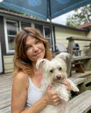 Nicole de Boer Instagram - summertime cottage days 🌱🌞🐶💕