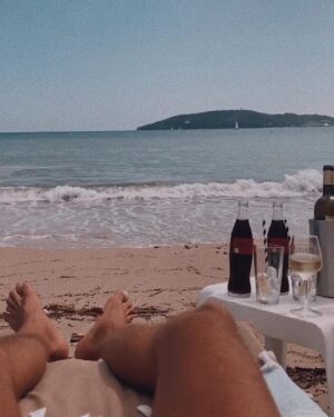 Nicolò Ferrari Instagram - Carousel d’une super vacance ☀️🍃🌊 #SudDeLaFrance