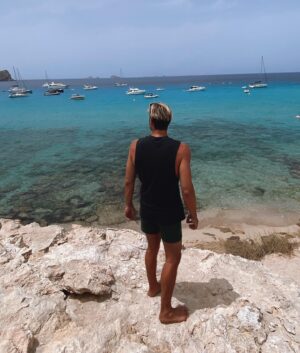 Nicolò Ferrari Instagram - I’m in love with Cala Compte ♥️🇪🇸 #Ibiza