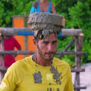 Nicolò Ferrari Instagram - #TrhowbackMemories 🌴🐚 d’une expérience à la fois dur et riche en émotions. Est-ce que vous avez hâte de voir la nouvelle saison des « Apprentis aventuriers ».🏝🥥 #LAA #W9 #banijayproductions