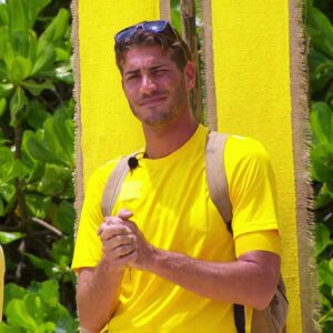Nicolò Ferrari Instagram - #TrhowbackMemories 🌴🐚 d’une expérience à la fois dur et riche en émotions. Est-ce que vous avez hâte de voir la nouvelle saison des « Apprentis aventuriers ».🏝🥥 #LAA #W9 #banijayproductions