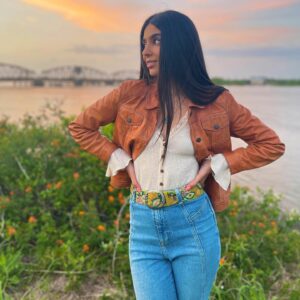 Nida Khurshid Instagram - To our phenomenal producers, showrunner, writers, studio, network, casting department, cast and crew, I love y’all and am beyond grateful to create happily by your side. My younger self, little Nida, is smiling ear to ear seeing representation on tv. I hope Latika and all our wonderful characters resonate with you all in every episode to come. To the fans of Supernatural, thank you for tuning in last night and thank you for all your love and support and I can’t wait for y’all to watch more! Congrats to everyone involved!✌🏽💛🤗🎉🥹Catch us every Tuesday on @thecw