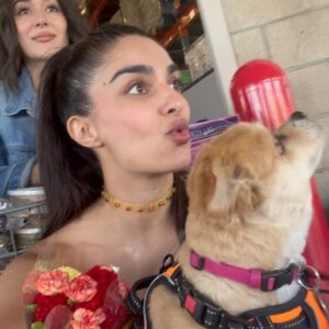 Nida Khurshid Instagram - Girl with a broken toe went to Costco-chella. Country album coming soon