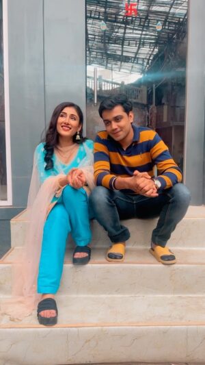 Nidhi Bhavsar Instagram - How to kill a Love-Bug 😳😜
.
.
.
.
.
.
.

..

.
.
#funny #reelsinstagram #comedy