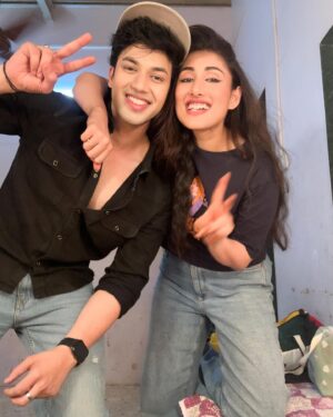 Nidhi Bhavsar Instagram - You can’t call them your friend if they don’t celebrate your win 

Today just a Instagram Post Tomorrow you’ll see our posters on streets 🙌🏻❤️