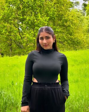 Nidhi Bhavsar Instagram - I bloom in greenery ❤️
.
.
.
.
.
.
.
.
.
.
.
.
.

.
#nature #greenery #green #grass #naturelovers #naturelover #naturephotography #naturephoto #ireland #limerick #universityoflimerick #ireland🍀 #ireland_gram #irelandtravel #irelandphotography
