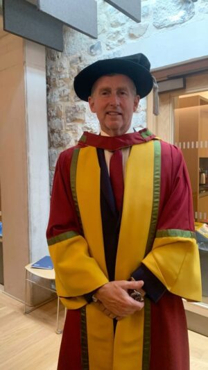 Nigel Owens Instagram - 🎓 It was a great honour to award @Nigelrefowens with an honorary doctorate at #BathGrads today. Here’s what he had to say before the ceremony. 

@TeamBath | @UOBathRugby