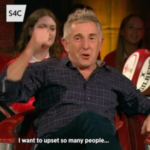 Nigel Owens Instagram - Be chi’n meddwl? Oes angen dod nôl a gemau rhwng timoedd Cymru a’r timoedd mawr? 🤔 

Should we bring back Llanelli v New Zealand, Swansea v Australia and....Llanelli v Pontyberem? 🤣

🏉  Jonathan
📲 S4C Clic | BBC iPlayer