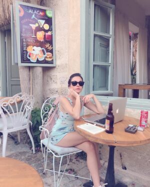 Nihan Balyalı Instagram - Canım Cansu’nun mekanındayım @cansunisalin @alacarestobar 🍭
