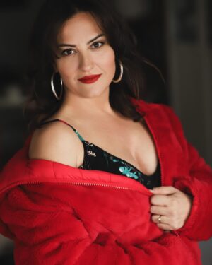 Nihan Durukan Instagram - Fotoğraf çektirmekten,poz vermekten çok sıkılan biri olarak bu kadar fotoğrafım olmasına hiç alışık değilim..Sayenizde❤️@tumayozokurofficial @eceo