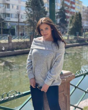 Nihan Durukan Instagram - 📸 @caglarhazal9 ❤️ #eski̇şehi̇r