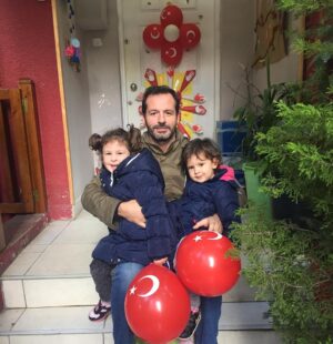 Nihat Altınkaya Instagram - CUMHURiYET BAYRAMIMIZ KUTLU OLSUN🇹🇷🇹🇷🇹🇷Çocuklarımızın geleceği için tatile gitme oy ver!