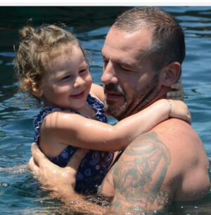 Nihat Altınkaya Instagram - Canım Kızım❤️
Şükürler olsun her anımız için🙏🙏