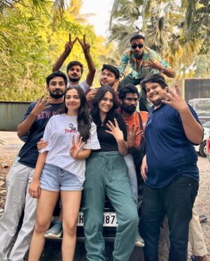 Nikhil Vijay Instagram - Filming announcement straight from a place that looks like Goa #hosteldaze4
@primevideoin @theviralfever