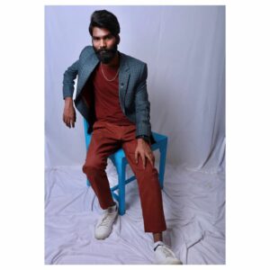 Nikhil Vijay Instagram - About last night 🐾
For @primevideoin 's 5th Birthday Celebrations

Photographer : @natashasbandlish 
Assisted by : @aquibxsid 
Styled by : @theweirdwoman 
HMU : Prashant 
Accidental Creative Direction : @luvvispute 

..................

Wearing 
Blazer : @designervivekgupta 
T-shirt : @zara 
Pants : @jackandjones