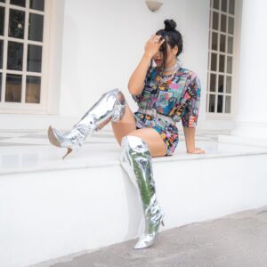 Nikhita Gandhi Instagram - Pre gig chillies in my O’Sajna boots 🌶️ 💎 

#nikig #nikhitagandhi #NIKIVERSE #chilling #gig #summer #osajna
