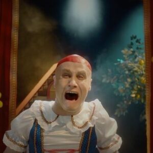 Nikita Kukushkin Instagram - Приходите в театр))
Билеты в театр можно покупать в приложении «Тинькофф» с кэшбэком до 30%. Просто заходите на вкладку «Сервисы», выбираете понравившийся спектакль и покупаете!