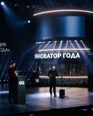 Nikita Kukushkin Instagram - @pomosch.app x @gqrussia Инноватор года.Спасибо @gilletterussia Помощь уже в 27 городах,21 регион,30 фондов партнеров,1000 нуждающихся пожилых людей получают Помощь ежемесячно.Будут и другие категории и виды потребностей.Спасибо команде,всем кто помогает,Маме,Жене и Софе. Не унывайте - всё будет хорошо.Путь долгий,но мы уже на пути в Ородруин.И мы дойдём.❤️ фото:один гениальный художник костюм: @boss обувь: @nike #GQMenOfTheYear
#GQМужчиныГода
#GQ20лет
#GQrussia
#ThisisBOSS 
#УверенностьвТвоихРуках
#будьвпомощь
