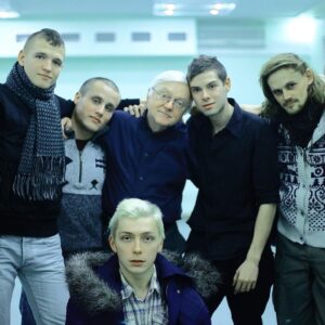 Nikita Kukushkin Instagram - Михаил Андреевич Лобанов 14.11.1945 - 13.01.2022.Главный педагог по актерскому мастерству 7 студии.Один из тех, без кого не было бы ни студии, ни театра.Он говорил, что не важно, станем мы артистами или нет,самое важное, что мы можем обрести в моменте учебы, это самих себя.Спасибо вам за эти обретения.Я вас люблю.Интересно писать на небо…Спасибо - великий