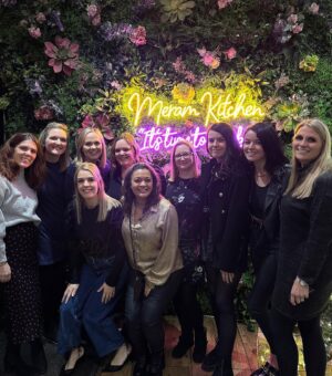 Nikita Ramsey Instagram - festive things back home. such a great trip 🖤