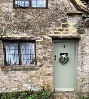 Nikita Ramsey Instagram - couple of nights away in the pretty cotswolds.