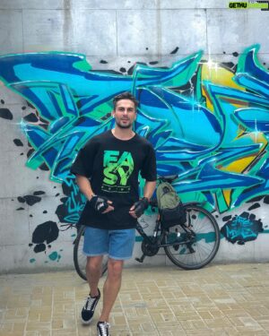 Nikita Vakuluk Instagram - Невдовзі Україна прокинеться в мирі і спокої без обстрілів та нападів кровожерливих сусідів. Буде творити і процвітати, стане гарною як ніколи 💛💙
⠀
#kyiv #dnipro #ukraine #standwithukraine #stopwarinukraine #supportukraine #ukraineisbeautiful #saveukraine