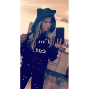 Nikki BreAnne Wells Instagram - insomnious kitty 🐱✨🌔