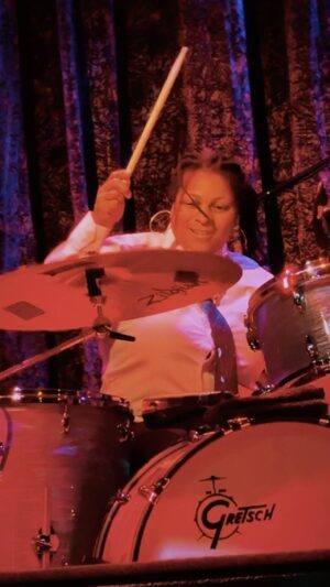 Nikki Glaspie Instagram - @nikkidrums “Trouble No More” rocks Jimmy’s Jazz & Blues Club in Portsmouth, NH, with a spectacular tribute to the Allman Brothers! 

#musiccommunity #bluesartists #musicislife #troublenomore #music #singersongwriter #ilovemusic #musicians #concerts #musicproduction #vocalist #guitars #song #sing #concert #musicvideo #musician #piano #instamusic #musicproducer #rocknroll #theallmanbrothers #tribute 

🎥savingmemoryarchives