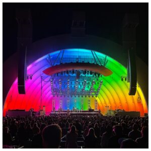 Nikki Griffin Instagram - I first heard Death Cab for Cutie in 2005 at ‘The Bait Shop’ in Orange County. 😉 18 years later, and they sounded fantastic at the Hollywood Bowl. The Postal Service gave an incredible performance, too. Thanks, @michelemorrow, for the last minute tickets! 
•
•
#DeathCabforCutie #ThePostalService #sethcohenstarterpack