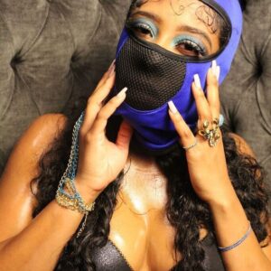 Nikki Vanderdyz Instagram - Be who you want to be not what people expect you to be. 😗

#blue 
#boobs 
#goldchains
#maskoff