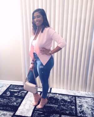 Nikki Vanderdyz Instagram - Happy Birthday to Me 🎂🎁🥰🎈🎉Blessed to see another year.  Thank you God 🙏🏾🌹