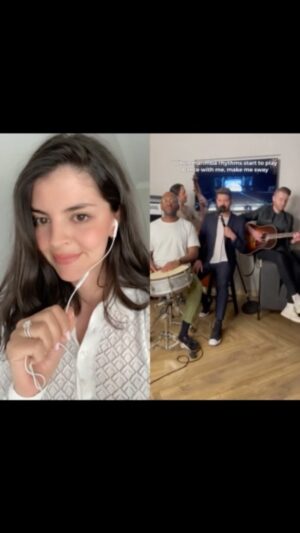 Nikki Yanofsky Instagram - Had to, for Dean 😍 👋🏼hey Michael @michaelbuble #jazz #music #duet #canadian