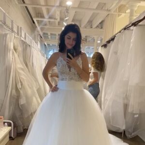 Nikki Yanofsky Instagram - Amid the wild year we’ve had, here were some 2021 highlights: 

I experienced the best day of my life so far…  I got married! It was a tiny, intimate ceremony and it couldn’t have been more special. It was perfect 👰🏻‍♀️

I also co produced (for the first time!) an album that I am beyond excited about. In a time where connecting has been challenging to say the least, I was forced to look inward, and I reconnected deeply with what made me fall in love with music to begin with: JAZZ! 

I know we are all navigating the new normal,  I only hope that we can continue to connect in unconventional but meaningful ways in 2022, whether it be with ourselves or with each other. For me, that begins with some new music! I can’t wait to share all I’ve been working on!! Happy and healthy new year to all🍾✨🎶