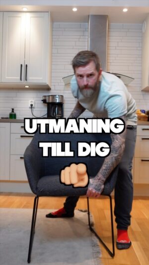 Niklas Andersson Instagram - Jaha då tänkte jag att det var dags för en utmaning! Man ska helt enkelt avsätta 5 min till fysisk aktivitet, lätt som en plätt kanske du tänker? Ja för många är det lätt, för andra är det precis lika lätt men det görs bara inte.

Det finns 7 miljoner övningar, du väljer 3 av dom och gör 5-10 reps som ett Cirkelpass i 5 min. Sen kommenterar du CHECK och skriver en bortförklaring till varför inte detta skulle kunna göras oftare.

”För att jag vill inte” är en riktigt bra bortförklaring som jag köper. Annars så är syftet med att skriva en bortförklaring att man ska reflektera någon minut över att man kanske visst KLARAR detta och visst har TID.

Min tanke här är att detta kanske kan sporra någon till att göra en liiiten förändring och skapa lite sundare vanor, som i sin tur kanske kan sätta ringar på vattnet ☺️ you can do it 👊 om du vill!