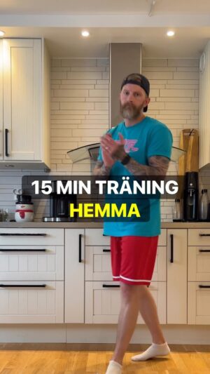 Niklas Andersson Instagram - Hakar Du På Ett Kökspass?
Ett 15 min kort träningspass du kan köra hemma i köket, JA i köket. Det ger 2 bonuspoäng och du vill ha dom.

Total tid: 15 min
Reps: 10 per övning
Utförande: Så många varv av dessa övningar du hinner på 15 min.

Övningar:
🔹 Knäböj med en armsträckargrej
🔹 Mini-utfall bakåt
🔹 Stående Y-lyft

Sen sätter du dig och eftersvettas under spisfläkten för att undvika kondens på köksfönstret 💦

#hemmaträning #träning #motion #hälsa #måbra #rörelseglädje