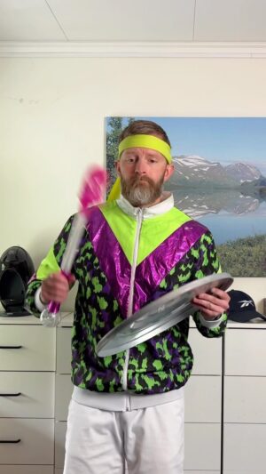 Niklas Andersson Instagram - Motivation är din bästa vän och värsta fiende 😉 sluta leta efter den, den kommer och den går. 

#motivation