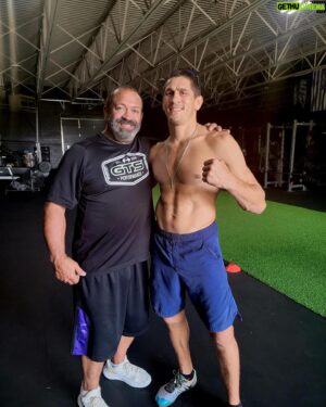 Niko Price Instagram - Another great day with John at @gtsgym. So thankful for everyone around me this camp 🙏🏼 #fitness #fit #ufc #strength #recovery