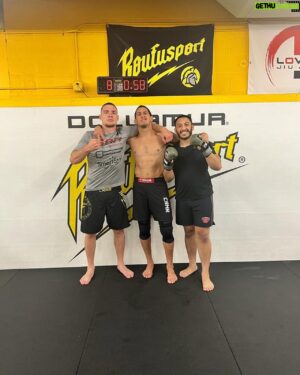Niko Price Instagram - 17 days out. Getting all the work in #ufc
