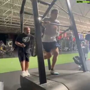 Niko Price Instagram - Another great day with John at @gtsgym. So thankful for everyone around me this camp 🙏🏼 #fitness #fit #ufc #strength #recovery
