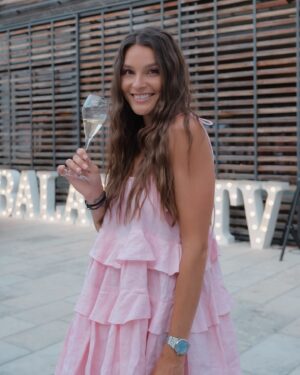 Nikol Švantnerová Instagram - Poslední střípky z eventu🌸🤍jsem vděčná, že mi moje práce dovoluje, že můžeme být všude spolu. #happytogether