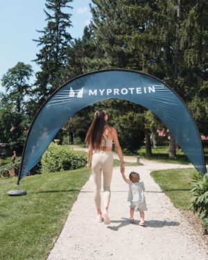Nikol Švantnerová Instagram - Balance event🌸🧘🏽‍♀️holky děkuji za dva krásné sportovní dny. Měli jste to vyladěné do detailu a moc jsem si to užila. @tatianazidekova znám už asi 6 let a je hezké sledovat, jak se to vše posunulo a posunuje, přeji spoustu spokojených cvičících klientek a já se přidávám též! #balancesk #sportyevent