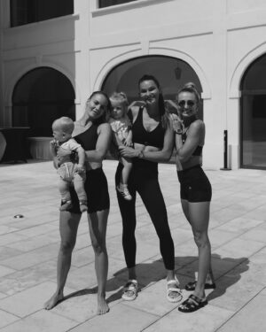 Nikol Švantnerová Instagram - Balance event🌸🧘🏽‍♀️holky děkuji za dva krásné sportovní dny. Měli jste to vyladěné do detailu a moc jsem si to užila. @tatianazidekova znám už asi 6 let a je hezké sledovat, jak se to vše posunulo a posunuje, přeji spoustu spokojených cvičících klientek a já se přidávám též! #balancesk #sportyevent