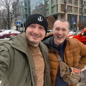 Nikolay Serga Instagram - Вирвався на день в Київ. Сьогодні день важливих зустрічей з важливими людьми. І для мене особисто і для країни в цілому. Юра Гудименко 🫡♥️🤝