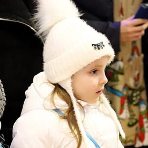 Nikolay Serga Instagram - На День Святого Миколая за допомогою фонду @lesia_ua_foundation закупили для дітей загиблих героїв @59_ompbr 360 комплектів тритомників «100 українських казок» від а-ба-ба-га-ла-ма-га. 

 Радянська влада цензурувала казки, які читали діти в радянському союзі, для того, щоб цінності формувалися в згоді з «методичкою». А завдяки таким збіркам українських казок ми можемо зазирнути в надра нашої культури. І наші діти мають ціннісно формуватися і складати свої уявлення про добро і зло, опираючись при цьому на першоджерела.
