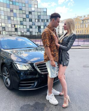 Nikolay Sobolev Instagram - Вы могли не смотреть мои выпуски. Но последний посмотреть обязаны! Одно из самых крутых видео, что выходило за много месяцев. Схема популярного сейчас развода с девушкой на Mercedes. Буду очень благодарен за распространите, жертв - тысячи, а мошенники свою работу продолжают. Поделитесь с друзьями информацией, внутри видео реальное решение, как можно предотвратить обман!