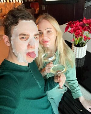 Nikolay Sobolev Instagram - С нг! Живы?