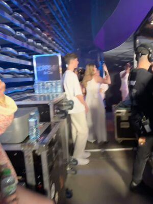 Nikos Aliagas Instagram - #starac @staracademytf1 en direct de @accor_arena @tf1 backstage