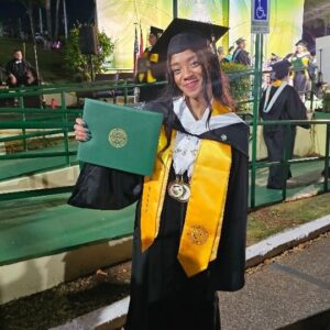 Nilka García Solís Instagram - I congratulate my daughter @ninoshka_lvdn for such great effort and dedication in her studies during high school. Today she graduated in Sports Technology with a High Honor called Magna Cum Laude and with 4 Athletic medals. I can't feel more than proud!!!...

Felicito a mi hija @ninoshka_lvdn por tan gran esfuerzo y dedicación en sus estudios durante su bachillerato, Hoy se graduó en Tecnología Deportiva con un Alto Honor llamado Magna Cum Laude y con 4 medallas Atléticas. Más que orgullosa no puedo sentirme!!!...