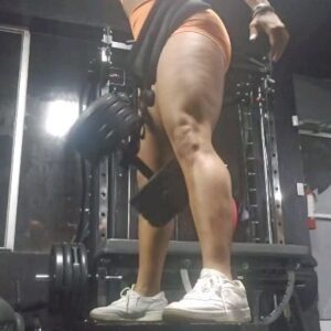 Nilka García Solís Instagram - #legday with @king_kandelo_entrenador at @houseofgains_pr . He do not playing !
#bodibuild #1year preparation to be in stage! .....

Do you wanna see me on stage???